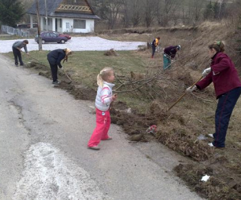 Zaujímavosti / Brigády vyhlásené obcou Temeš za rok 2011 - foto