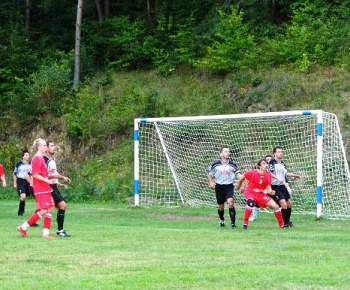 Šport / Futbalová jeseň 2009 v Temeši po 7. kole - foto