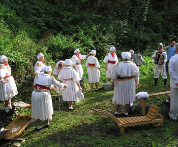 Kultúra / Folklórna skupina Košarinka v TV Košice - foto