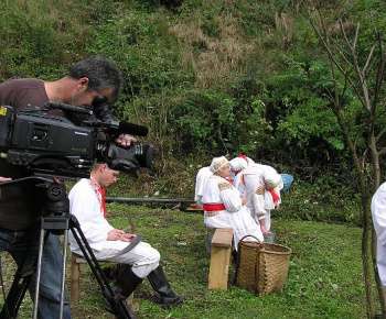 Kultúra / Folklórna skupina Košarinka v TV Košice - foto