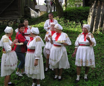Kultúra / Folklórna skupina Košarinka v TV Košice - foto